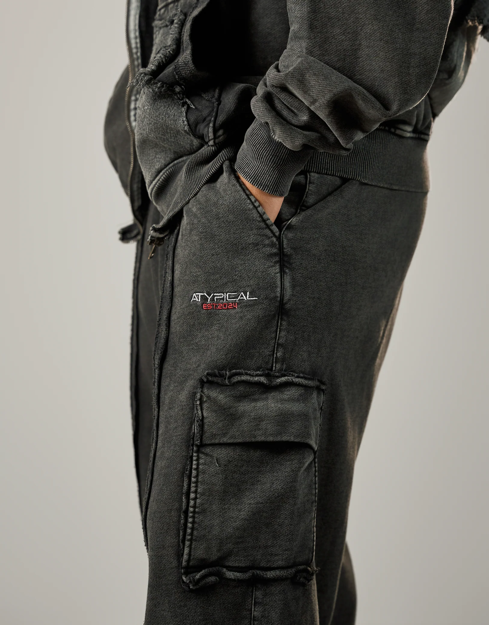 Type “L01” Sweatpants - Washed Negro - Image 3